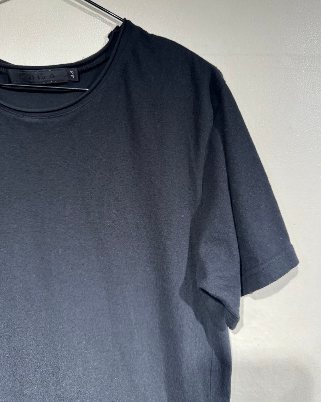 Gostar De Fuga Distressed Black T-shirt  상품이미지3