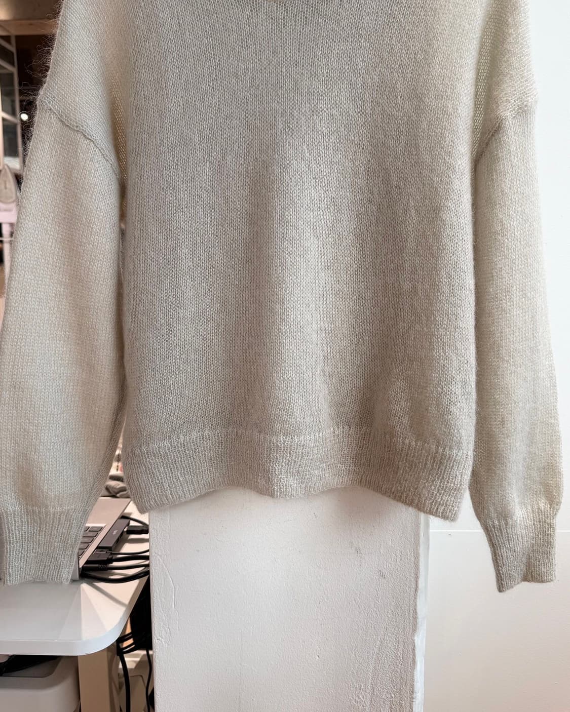 이자벨마랑 아이보리 모헤어혼방 니트  상품이미지6