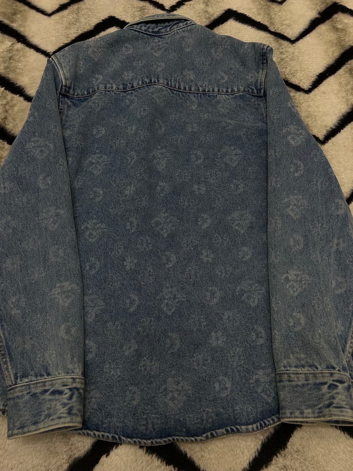 [한국L]ZARA 릴렉스드 핏 모노그램 패턴 헤비 데님셔츠 상품이미지4