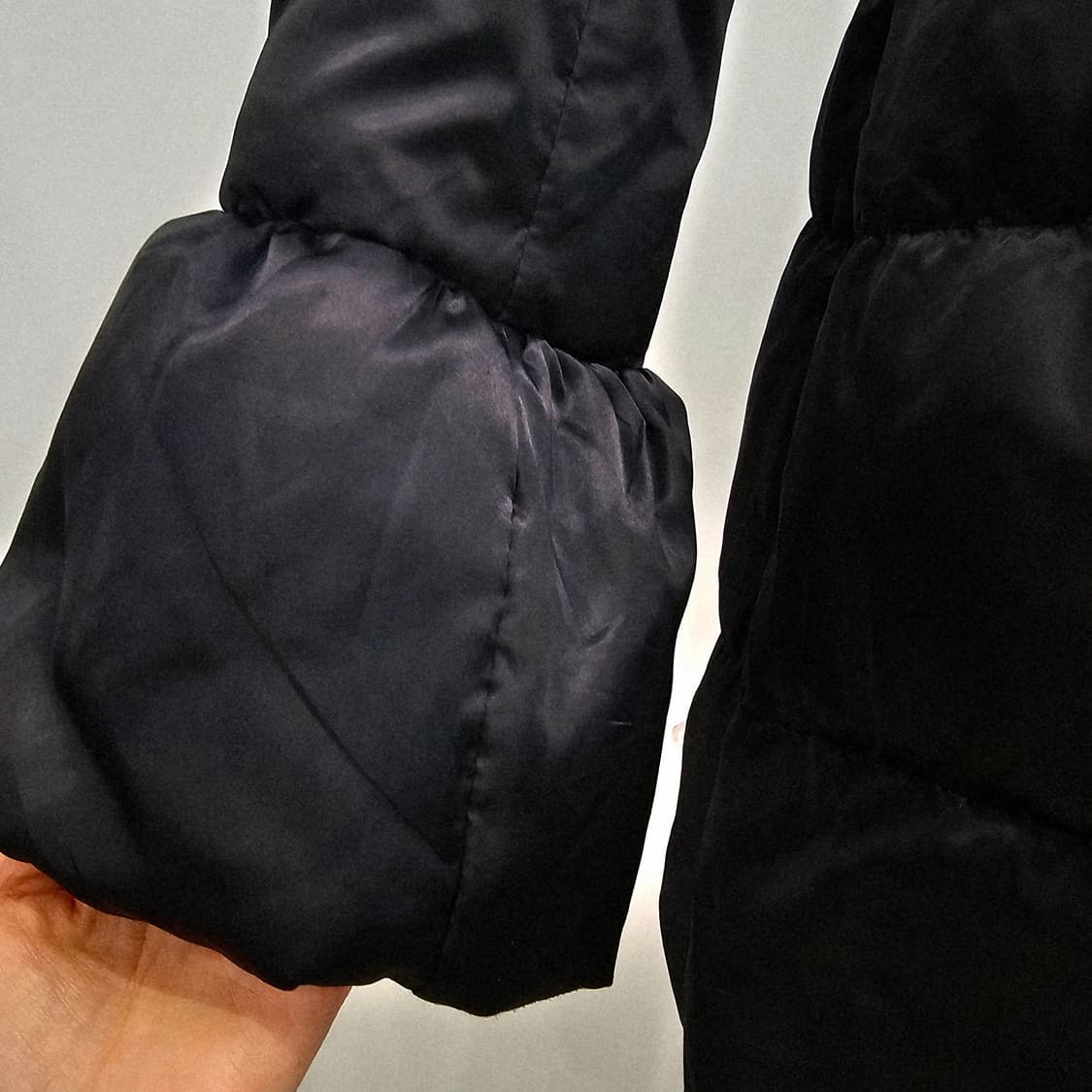 프릴 다운 블랙 여성 패딩 코트 상품이미지8