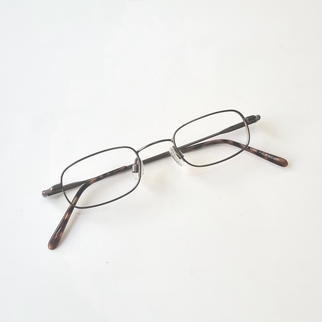 데드스탁 미니멀 사각 스퀘어 안경테 450 상품이미지1