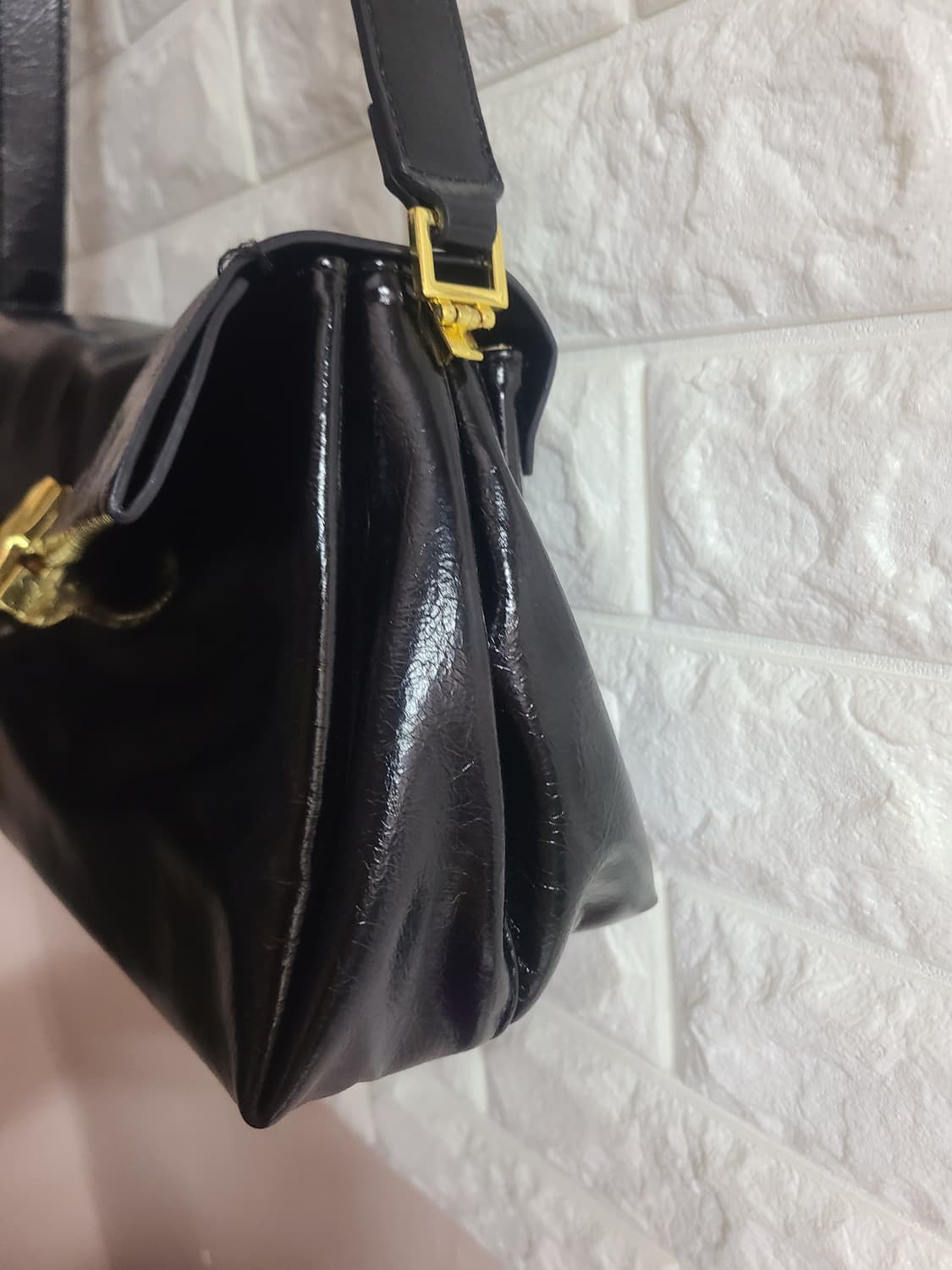 카레스 앤 헤카 블랙 숄더백 상품이미지3