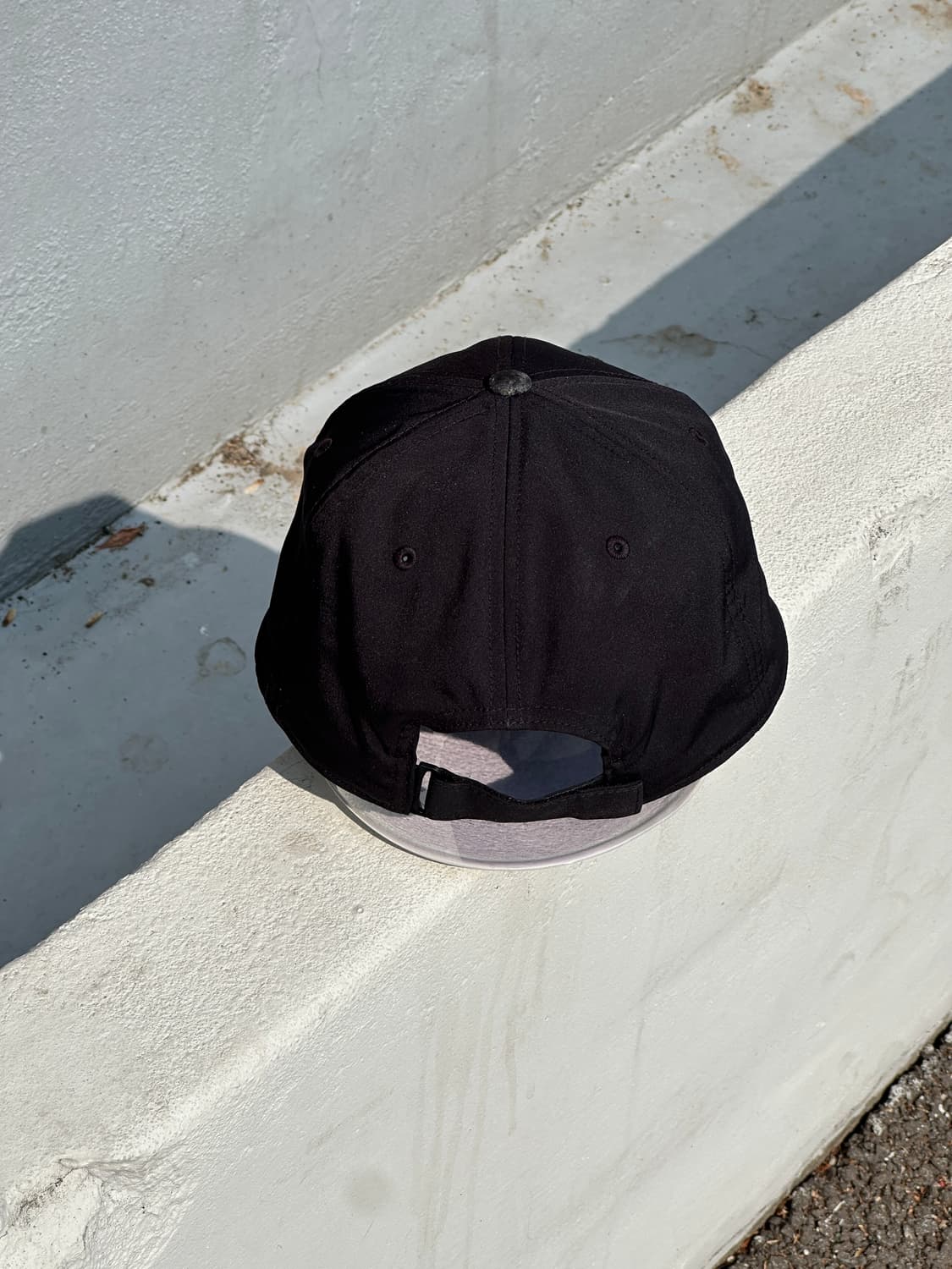 [F] 아디다스 메탈로고 블랙 볼캡 모자 상품이미지4