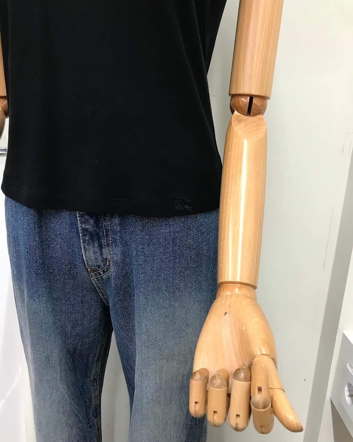 버버리 로고 넥셔링 반팔티 상품이미지8