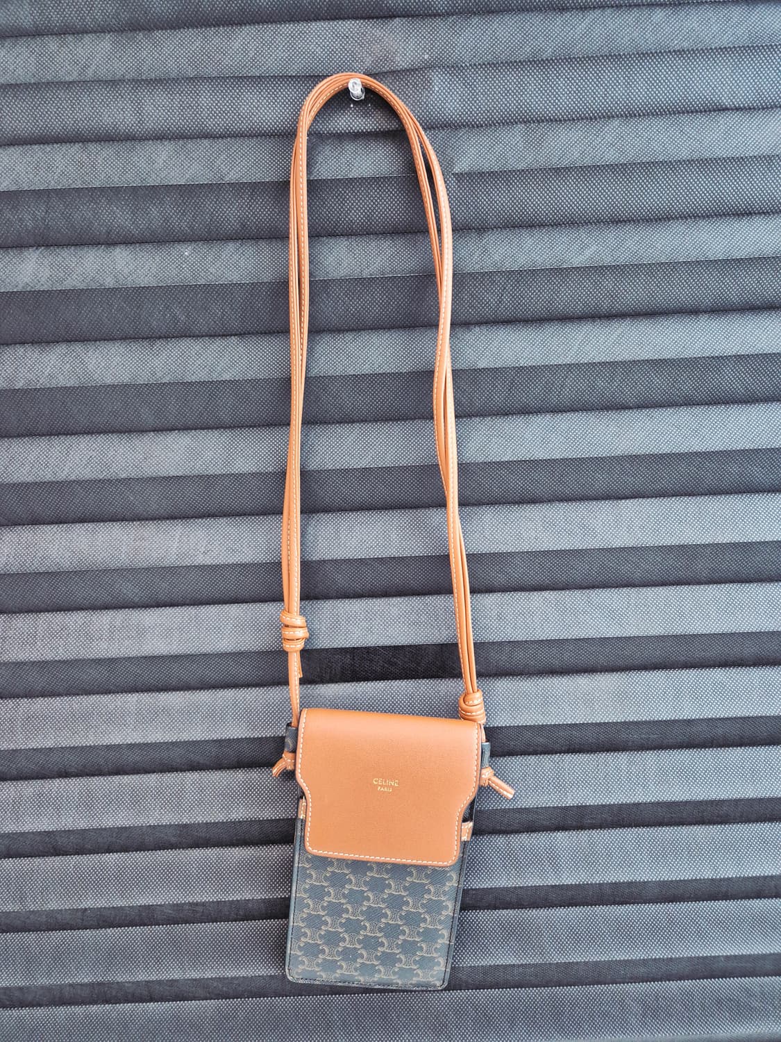 셀린느 트리옹프 폰 파우치백 (영수증 포함 풀구성) S~A+급 상품이미지9