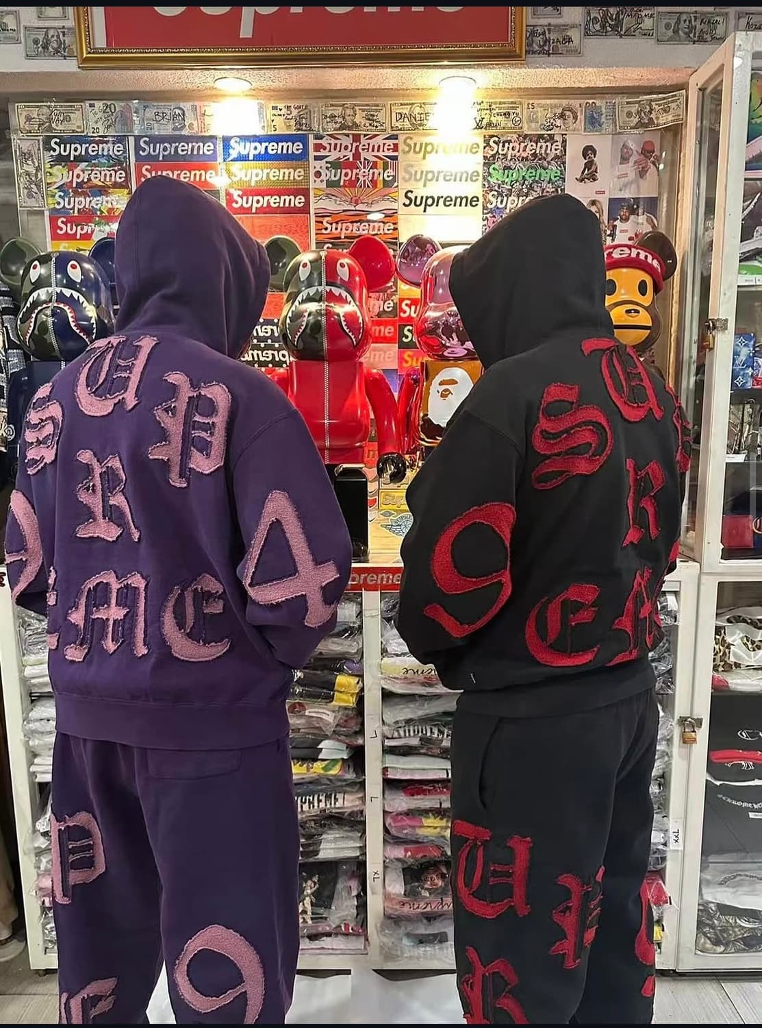 슈프림 컷 아웃 스웨트팬츠 블랙 - 26SS 상품이미지1