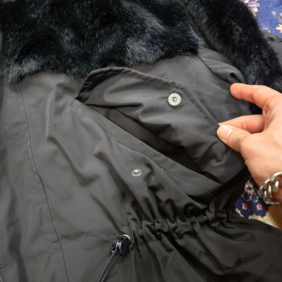 몰리올리(Molliolli) 사이드 퍼 라인 후드 자켓 상품이미지6