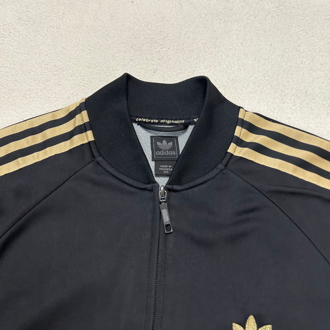 Adidas black & gold Superstar jersey 상품이미지6