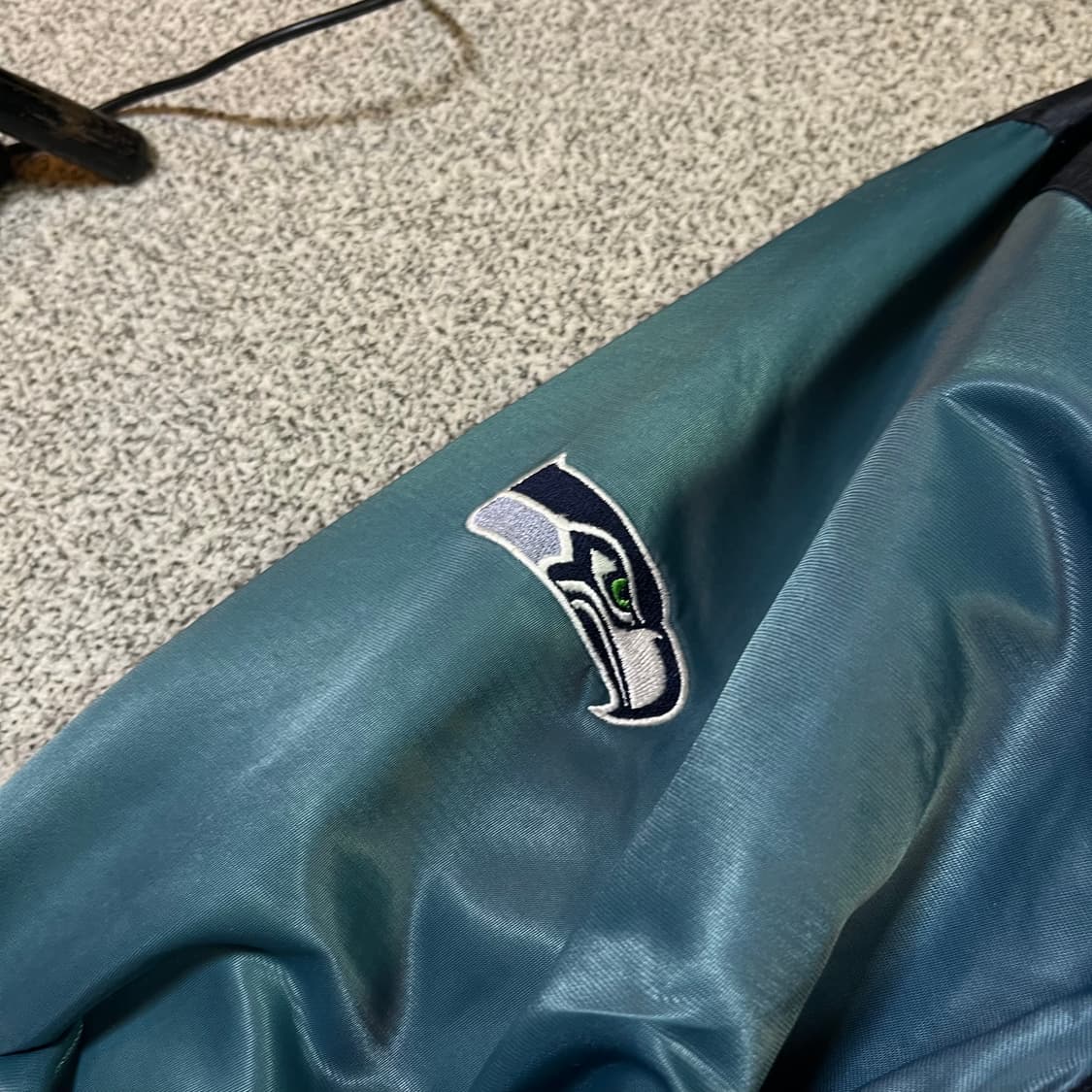 NFL x 리복 올드스쿨 시애틀 시호크스 스타디움 리버시블 자켓  상품이미지4