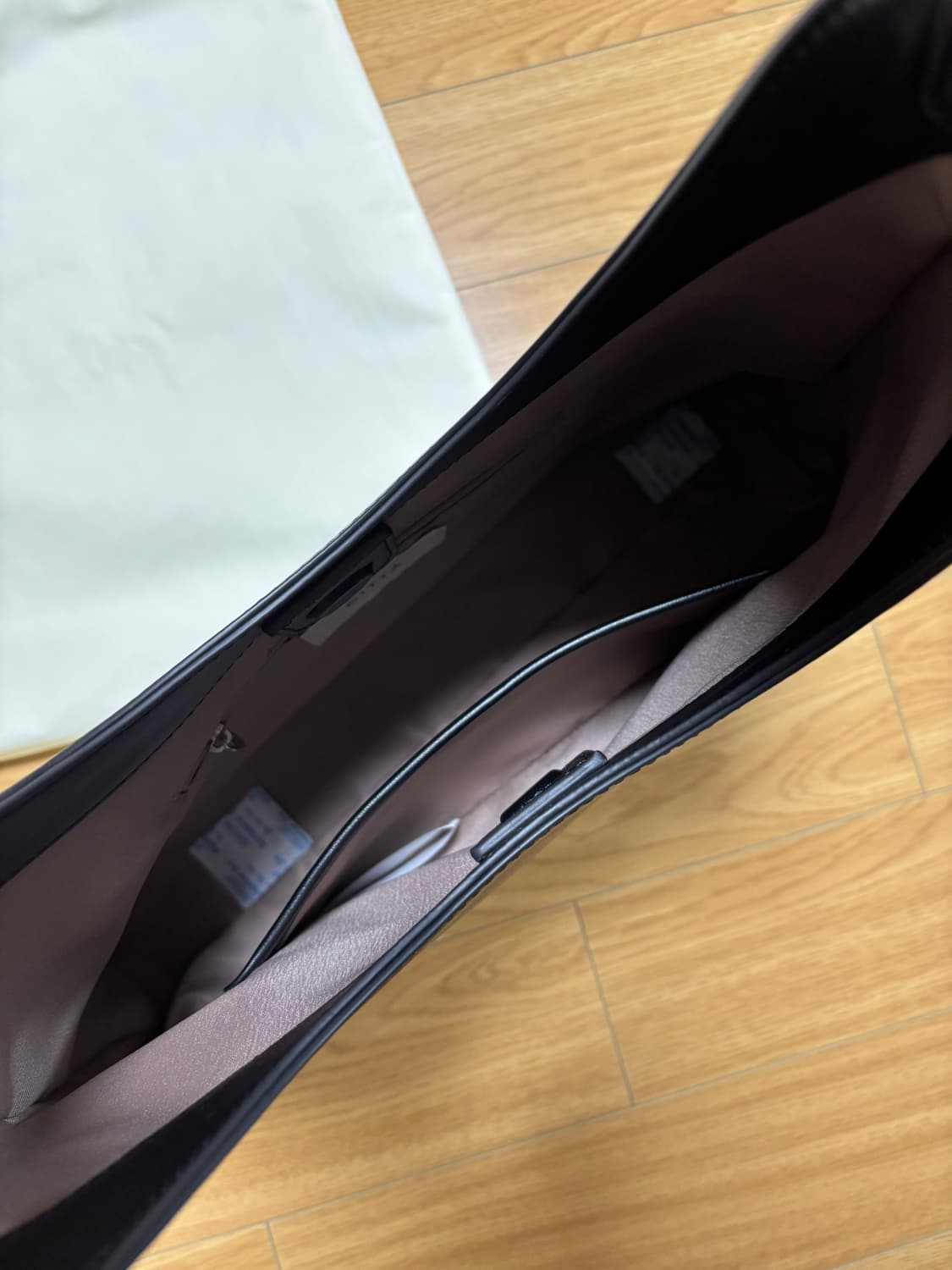 씨타 숄더백 블랙 상품이미지6