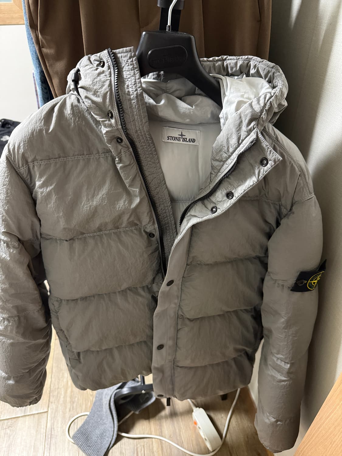 스톤아일랜드 나일론메탈 패딩 24fw L 상품이미지2