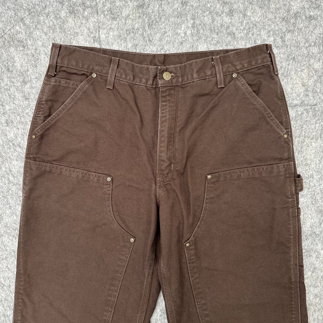 2024 칼하트 B136 DKB 브라운 더블니 카펜더 팬츠   상품이미지2