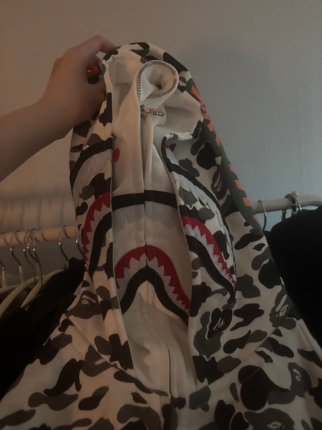 베이프 더블샤크 후드집업 화이트 카모 야광 상품이미지2