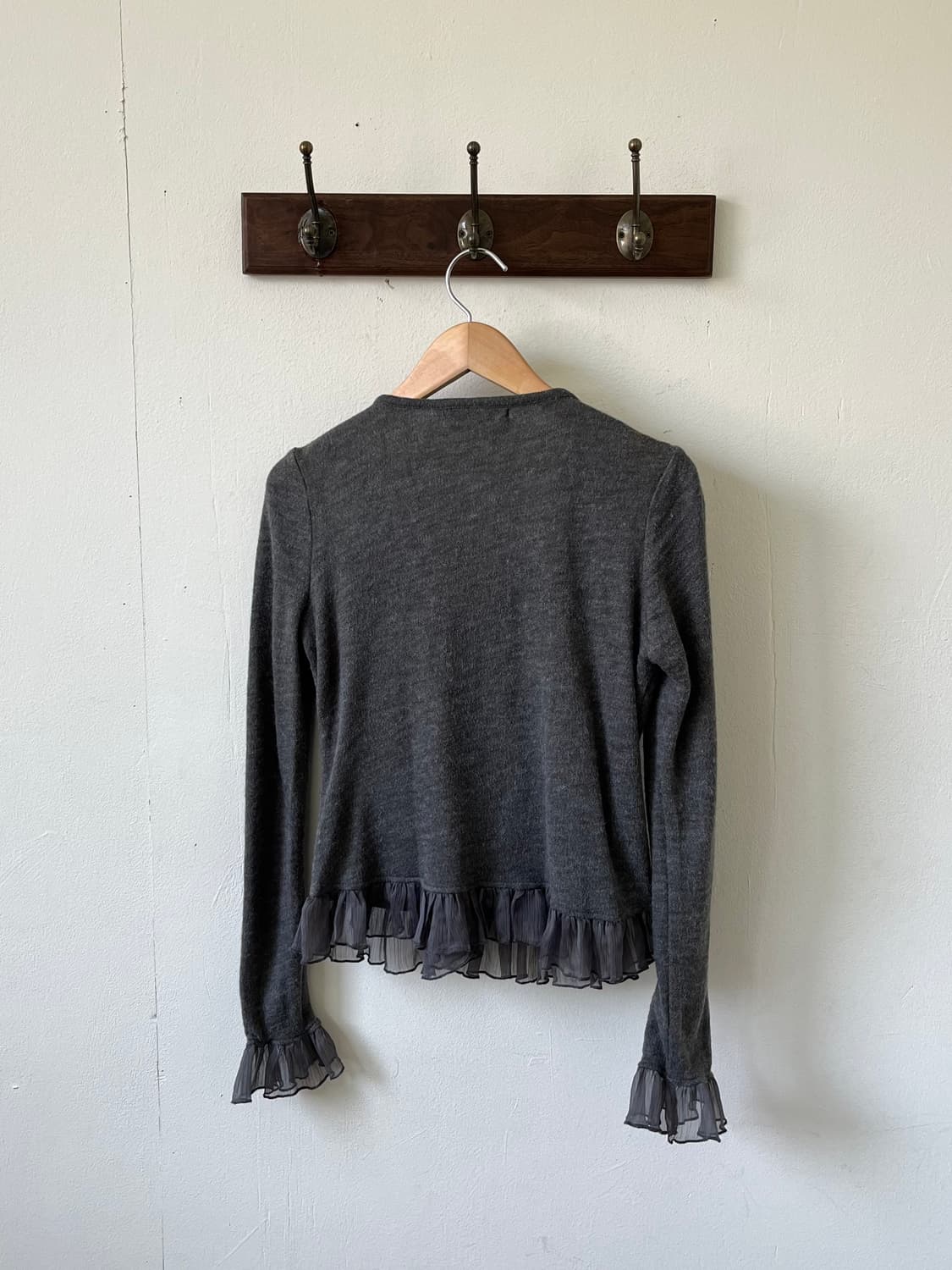 BIZZ 진주 셔링 가디건 상품이미지3