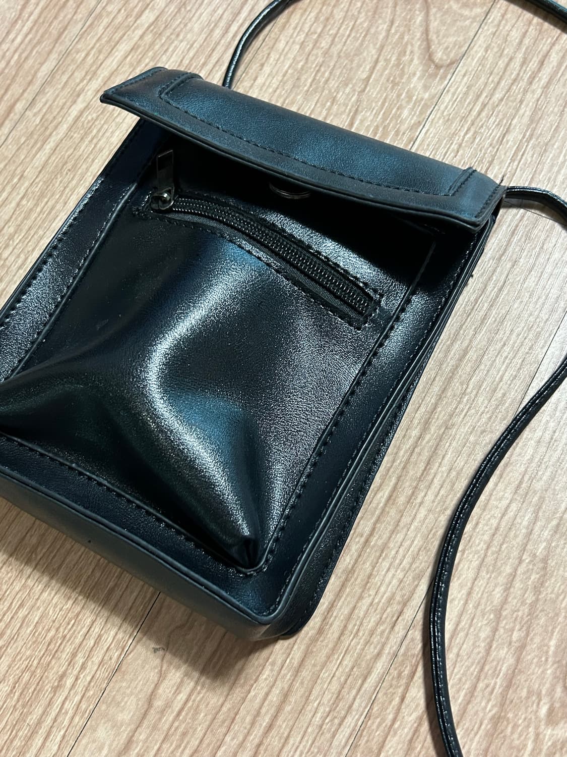 블랙 스퀘어 미니 레더 크로스백 /미니백/가죽가방/쿠어/인사일런스/레더리 상품이미지3