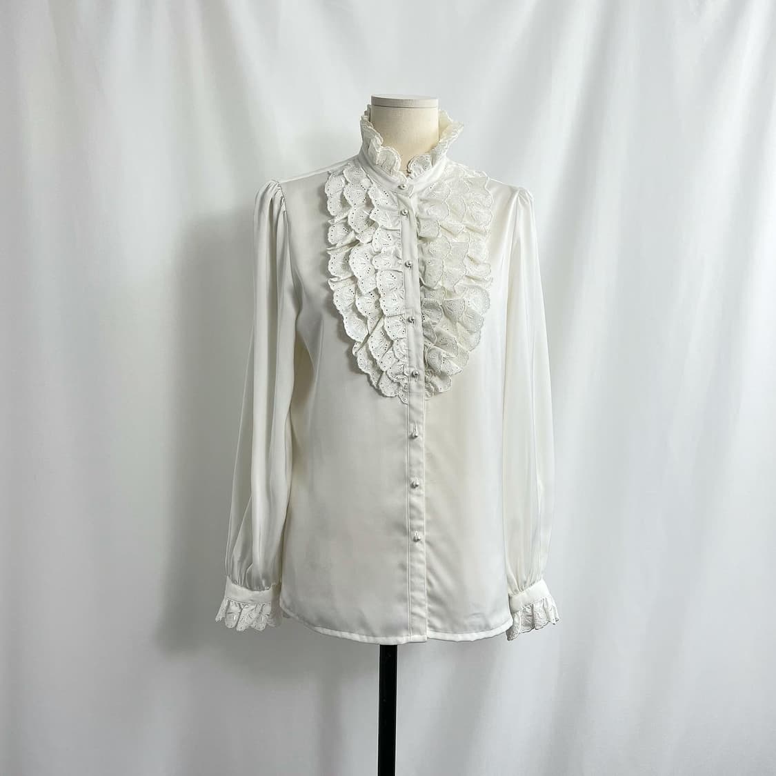 화이트 프릴 블라우스 상품이미지4