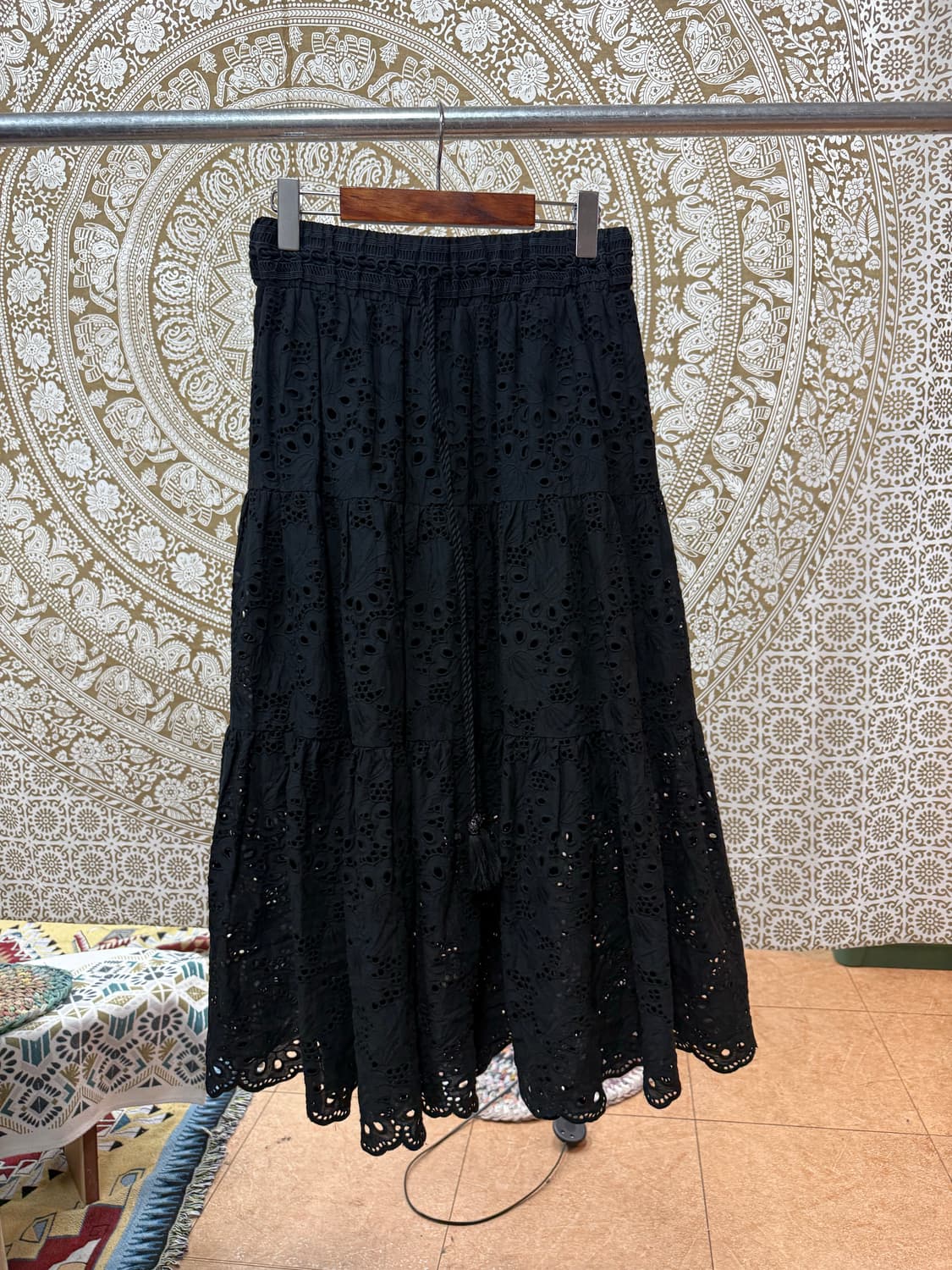 빈티지 여성 밴딩 펀칭 롱 스커트 (Z988) 상품이미지3