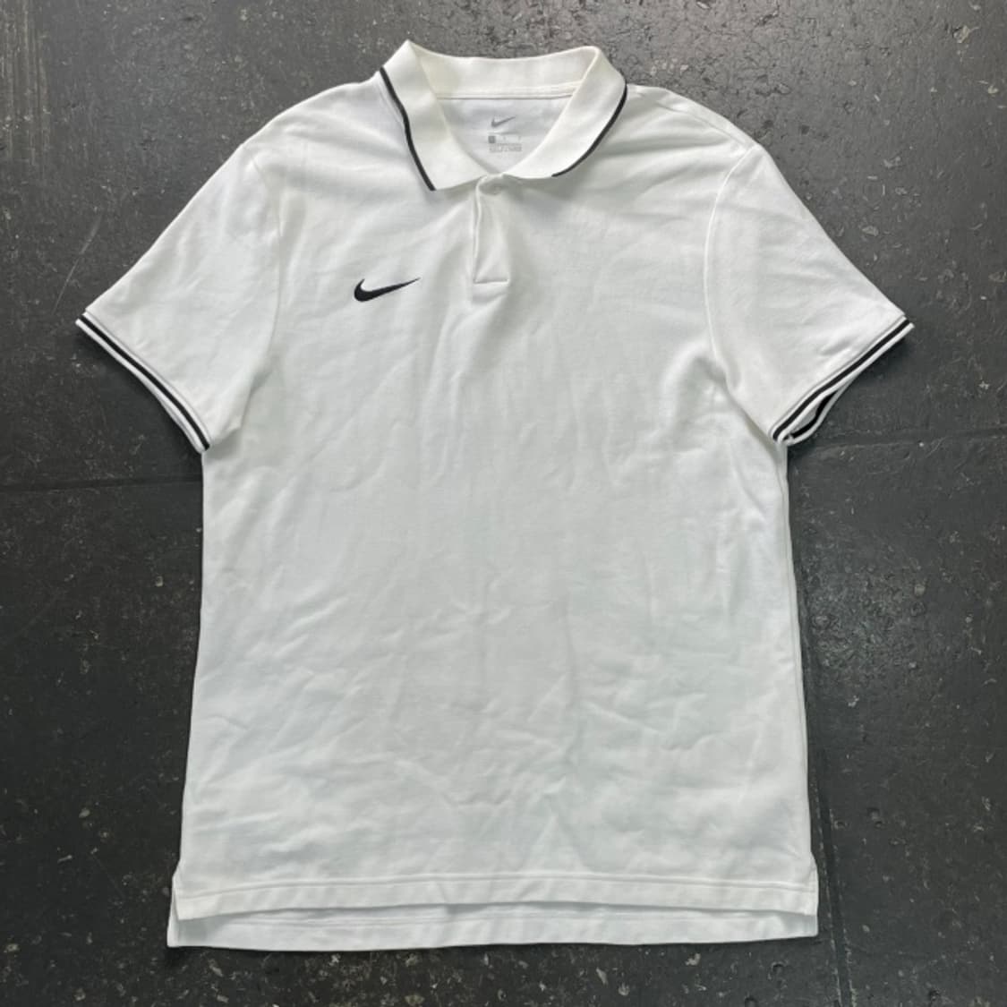 100 나이키 스우시 카라티  상품이미지1