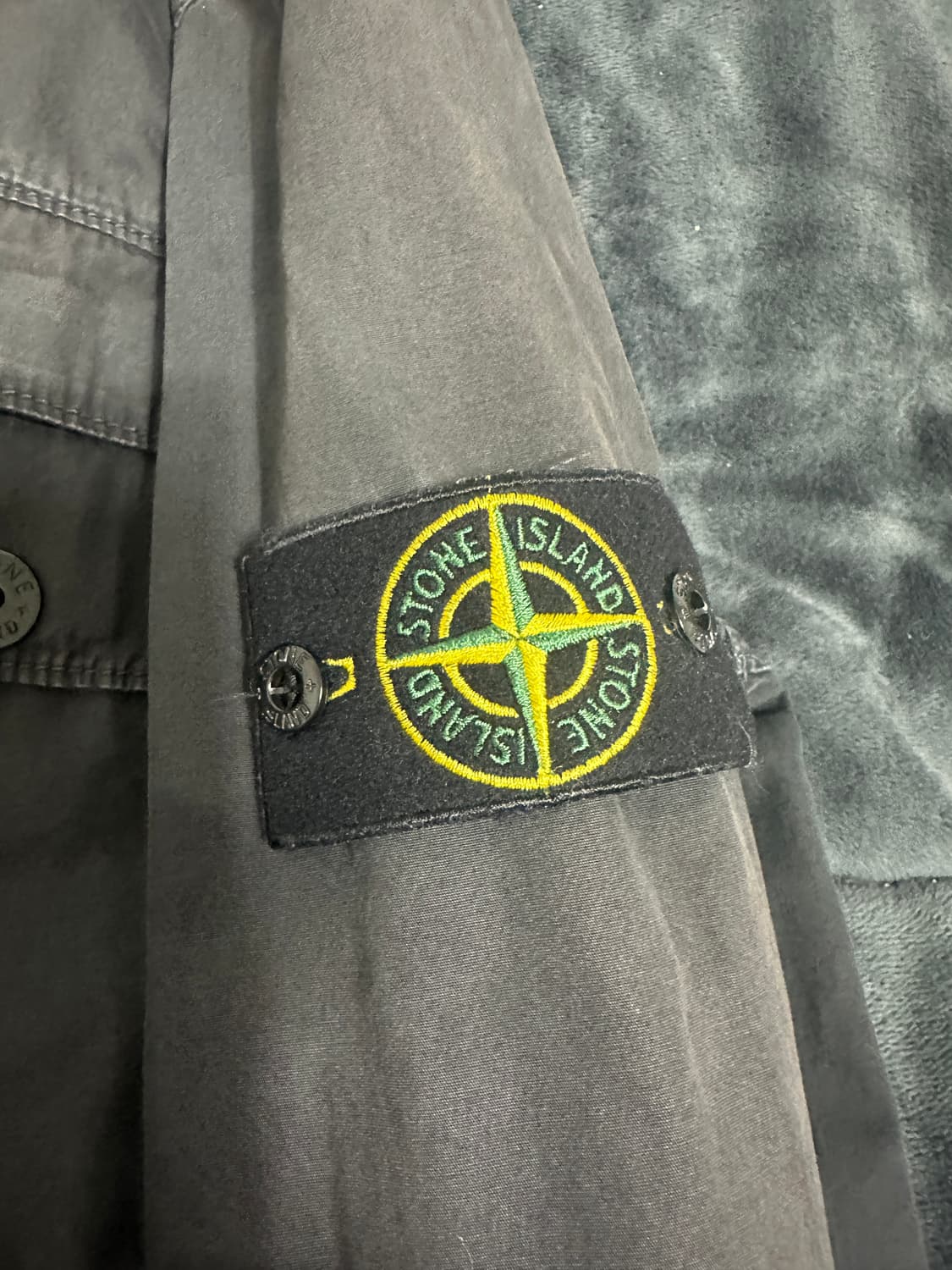 20FW 스톤아일랜드 집업 오버셔츠 상품이미지3