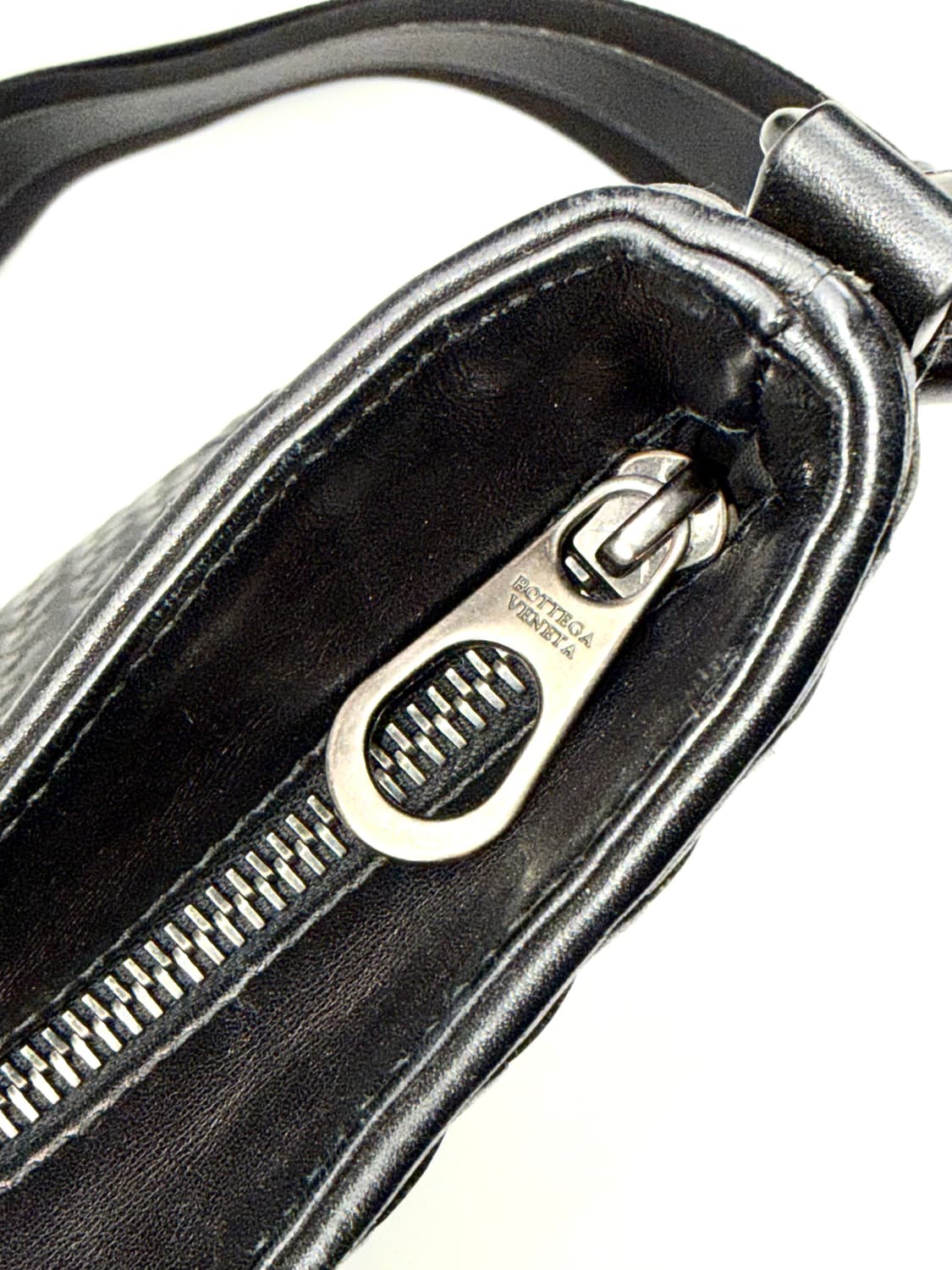 BOTTEGA VENETA 보테가 베네타 인트레치아토 나파 크로스바디 백 상품이미지5