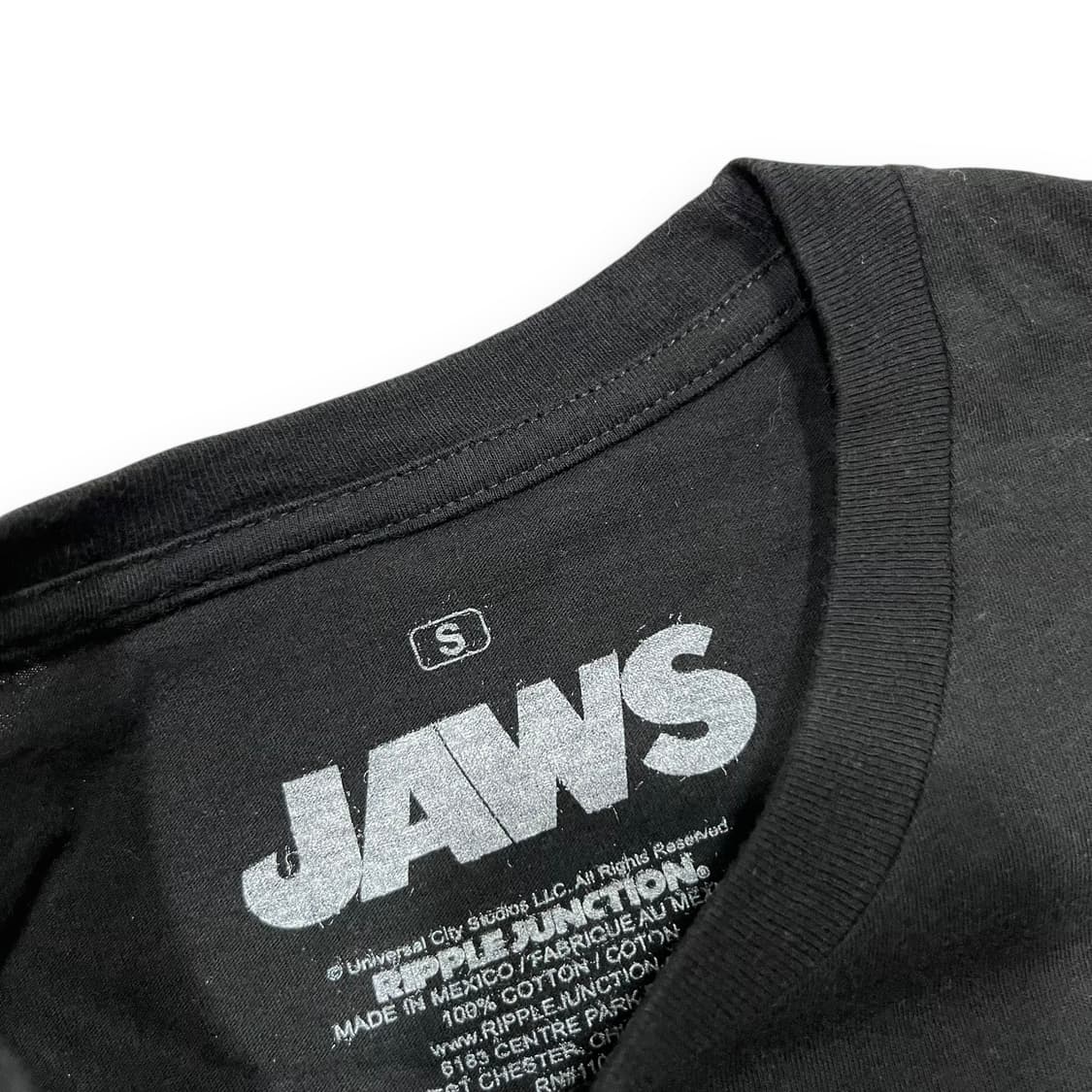 Jaws Manga Artwork Dark T-Shirt 상품이미지6