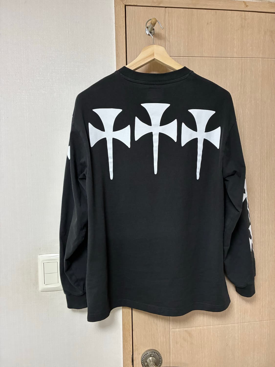 [L]더 트릴로지 테잎 TTT 롱슬리브 블랙 상품이미지2