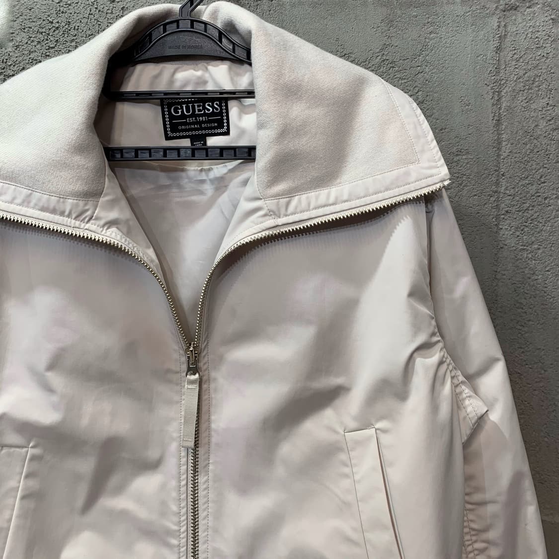 [XS] 게스 빅 카라 봄버 자켓 상품이미지1