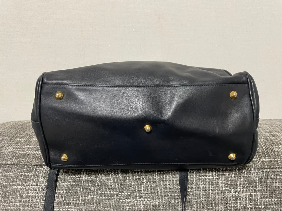 버버리 빈티지 블랙 가죽 토트백 겸 숄더백 정품 상품이미지4