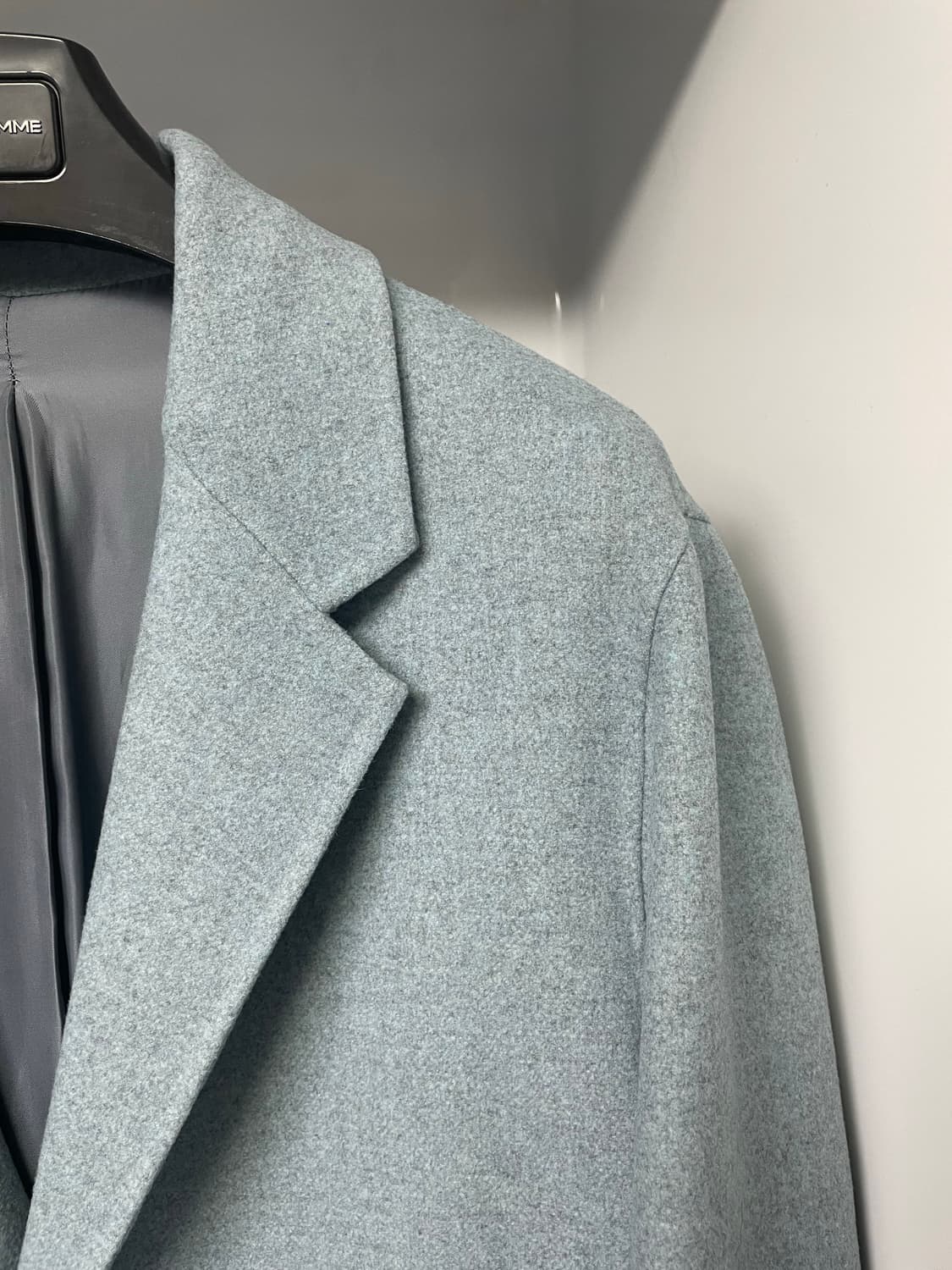 솔리드옴므 스카이블루 세미오버핏 핸드메이드 코트 46사이즈 상품이미지3