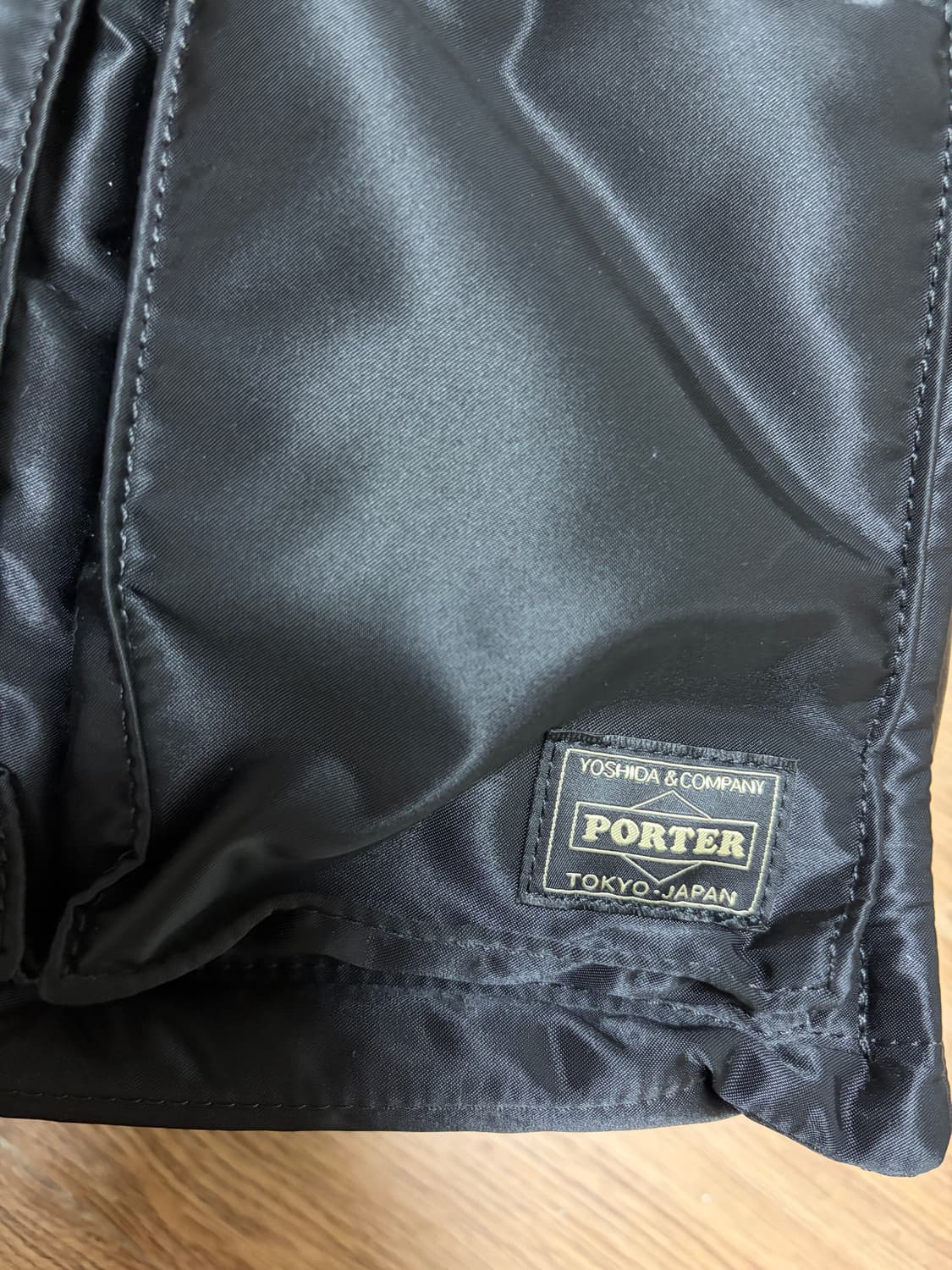 포터 신형 탱커 스퀘어 토트백 블랙 상품이미지2