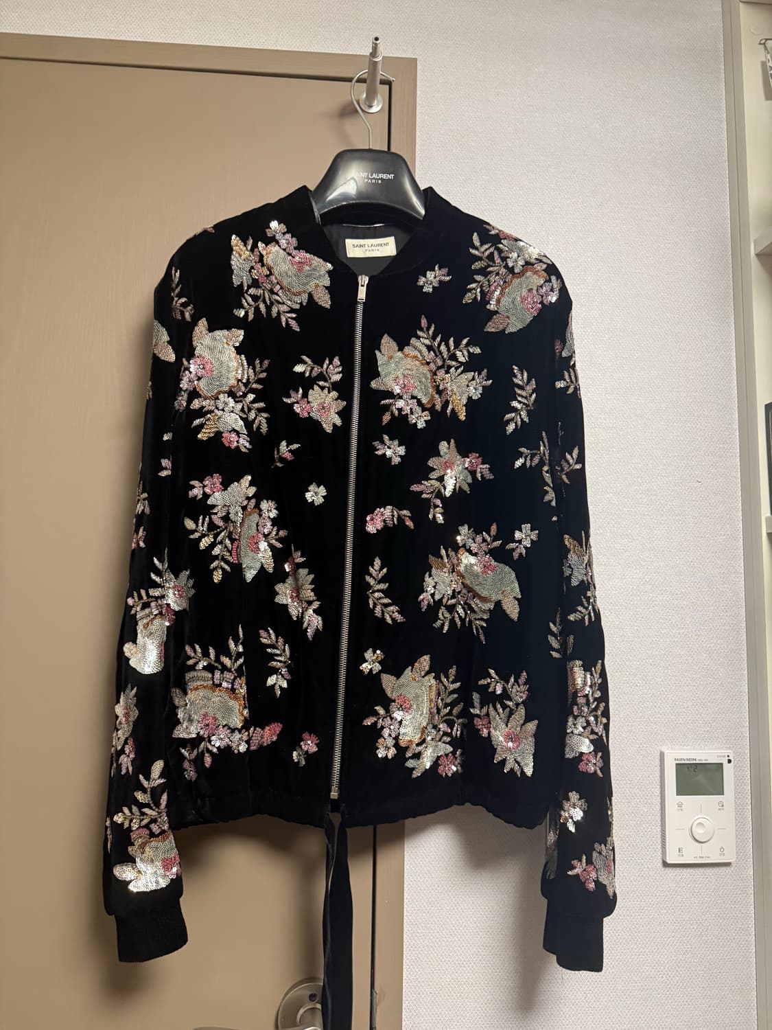 (BTS V 착장)생로랑 바시티 블랙 자켓 상품이미지9