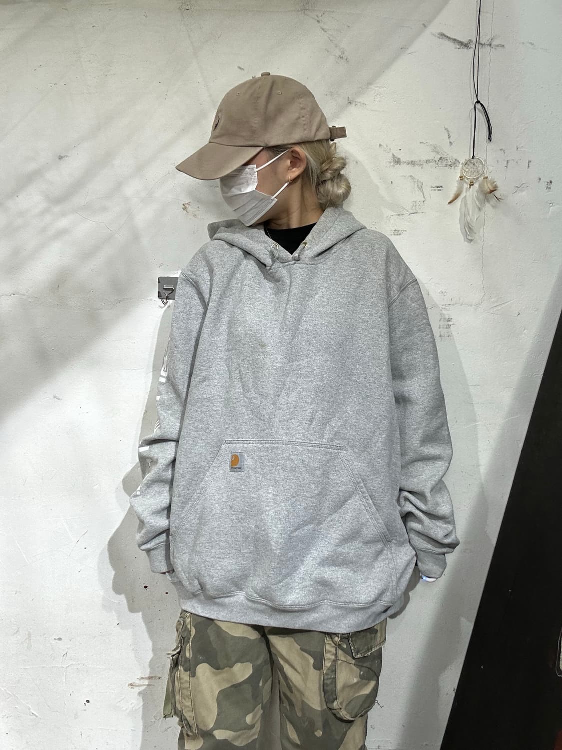 칼하트 그레이 오버핏 화이트 사이드 로고 후드티 L 상품이미지2