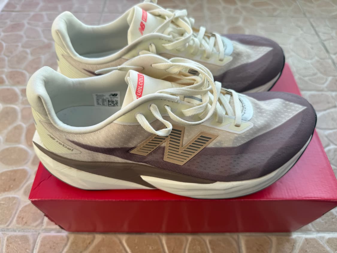 뉴발란스 레벨v5 275사이즈 와이드 상품이미지5