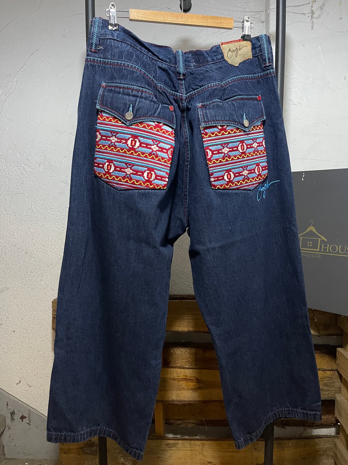 쿠지 올드스쿨 자수 팬츠 상품이미지1