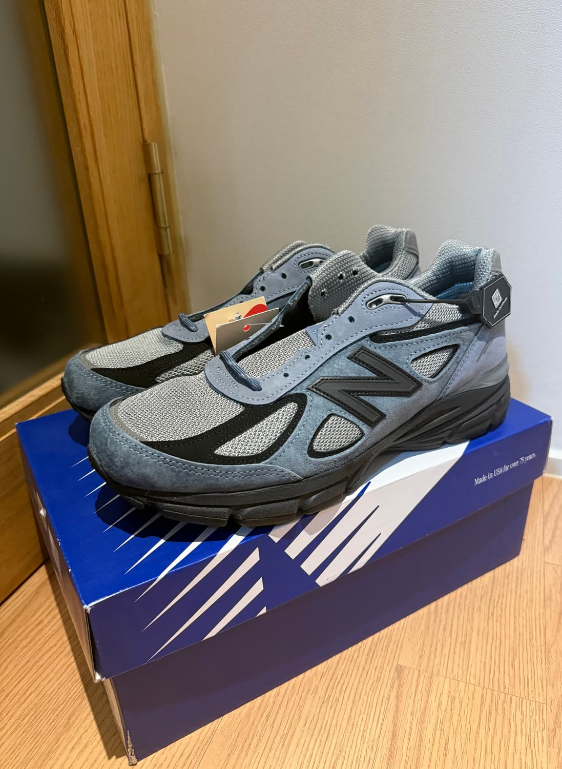 뉴발란스 990v4 아크틱 그레이 상품이미지1