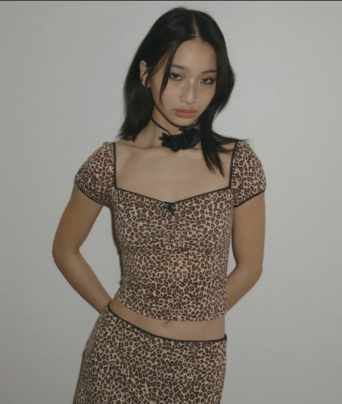 expired girl 익스파이어드걸 로즈 탑 레오파드 닝닝 상품이미지2