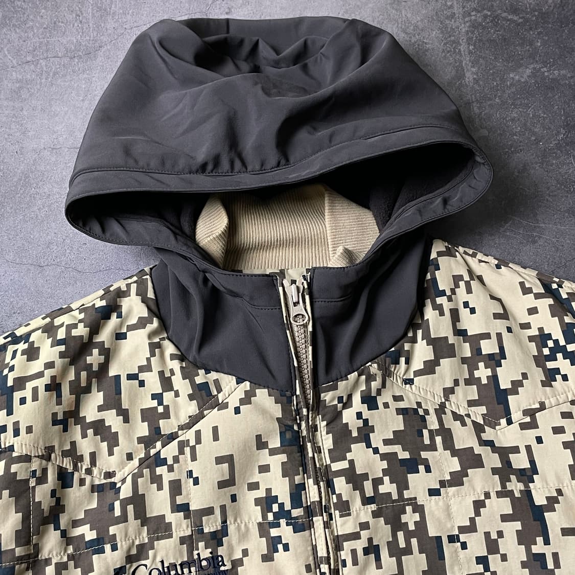 COLUMBIA 컬럼비아 빈티지 카모 후드 윈드브레이커 A00570 상품이미지2