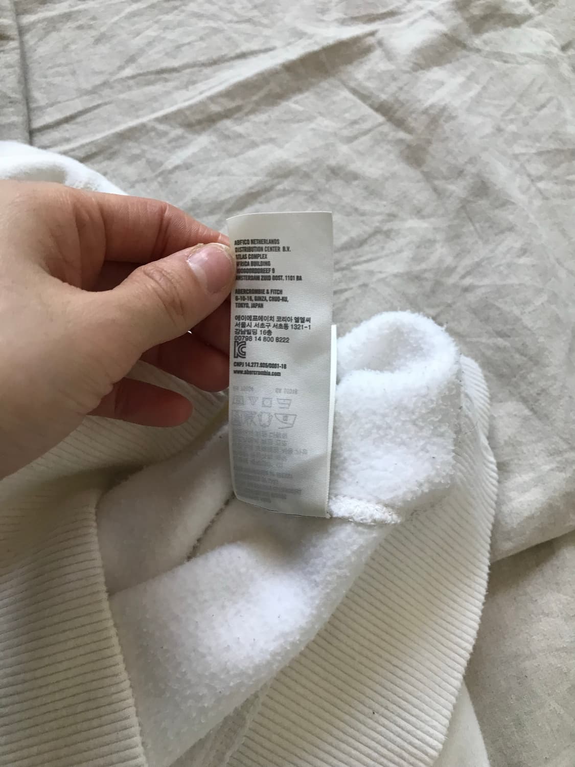 아베크롬비 중앙 자수 로고 화이트 후드티 상품이미지10