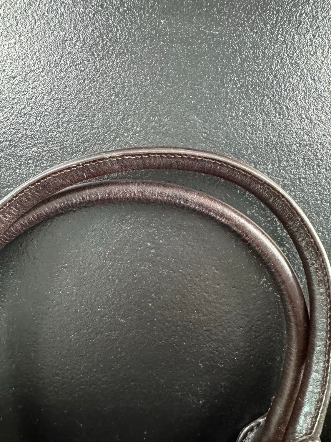 버버리 초코브라운 레더 숄더백 상품이미지4