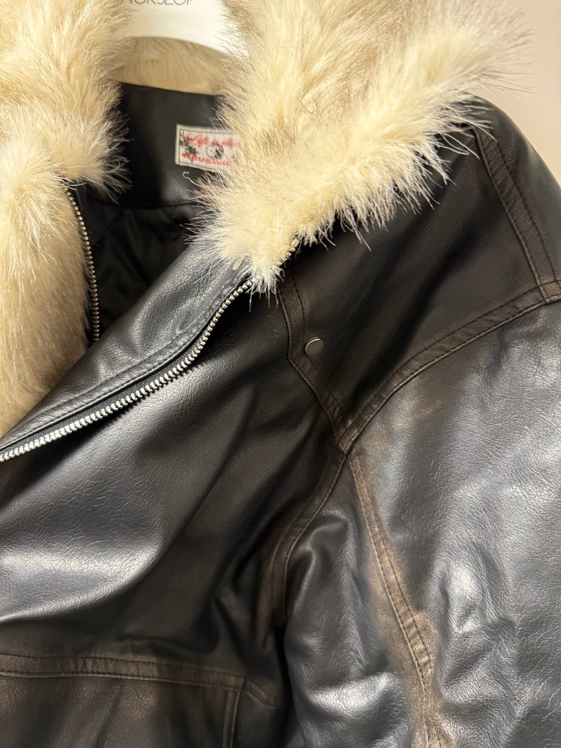 러프넥 무스탕 브라운 S (택달린 새상품) 상품이미지5