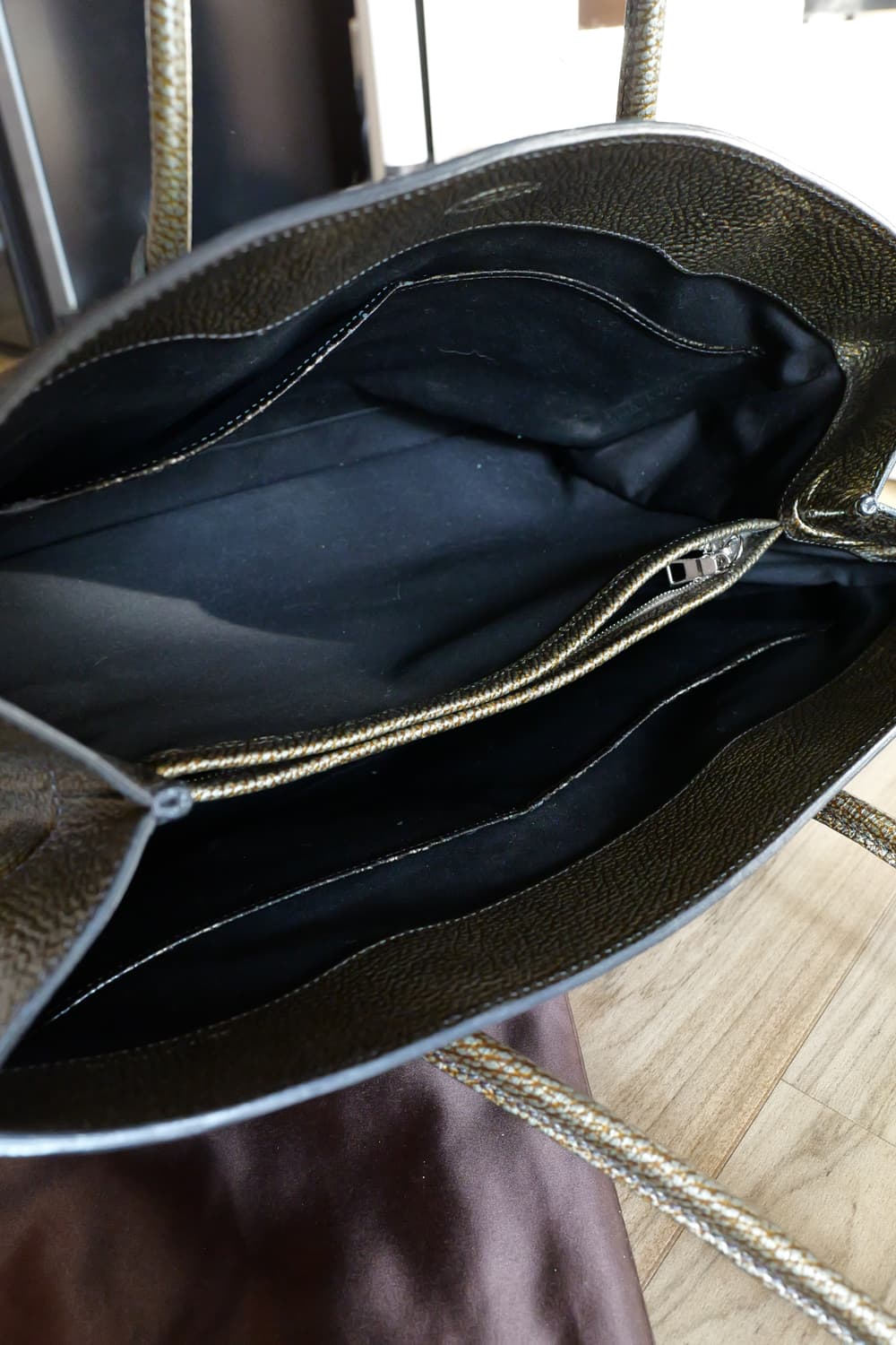 TOD'S 토즈 레더 토트백 브론즈 상품이미지6