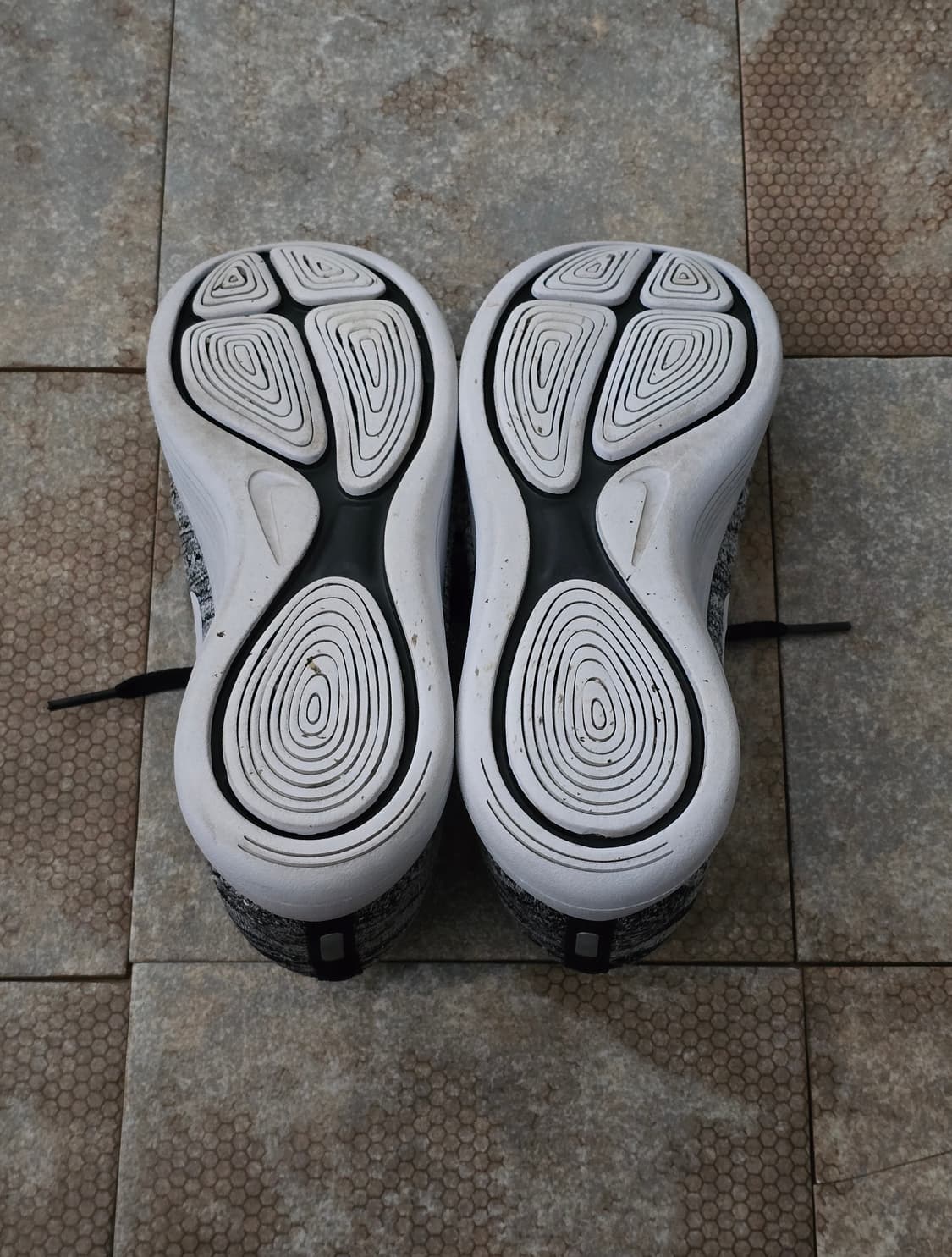 (230)나이키 루나에픽 로우 플라이니트 상품이미지8