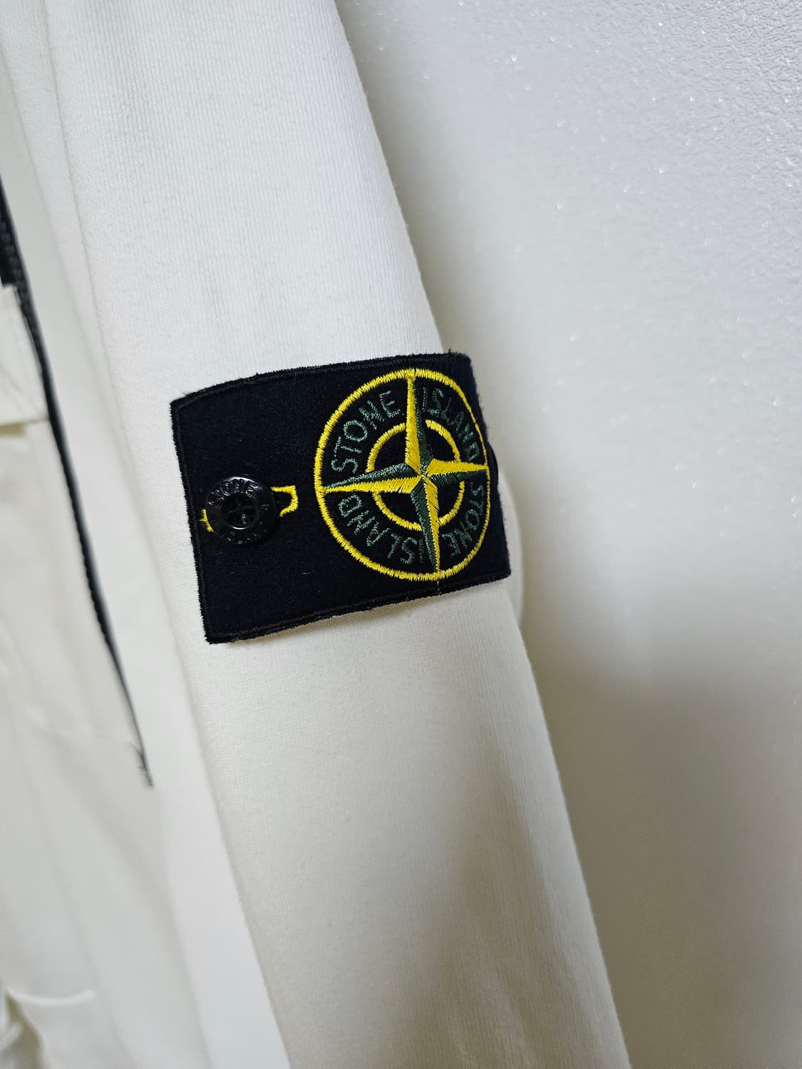 스톤아일랜드 사선 집업 후드티 상품이미지4