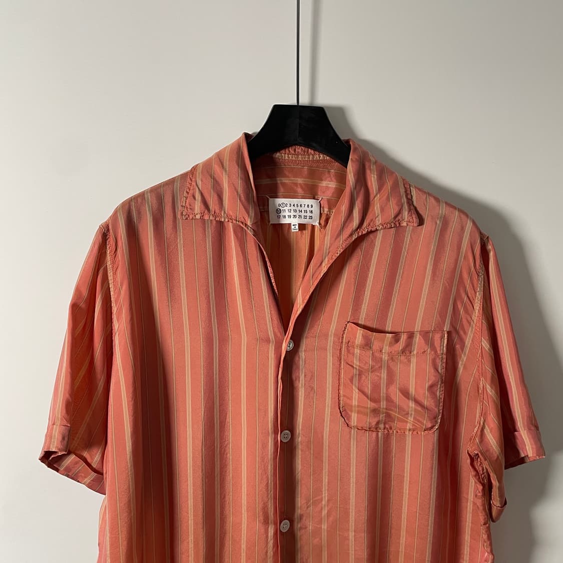 마르지엘라 스트라이프 레이온 트윌셔츠 (on.208)   상품이미지3