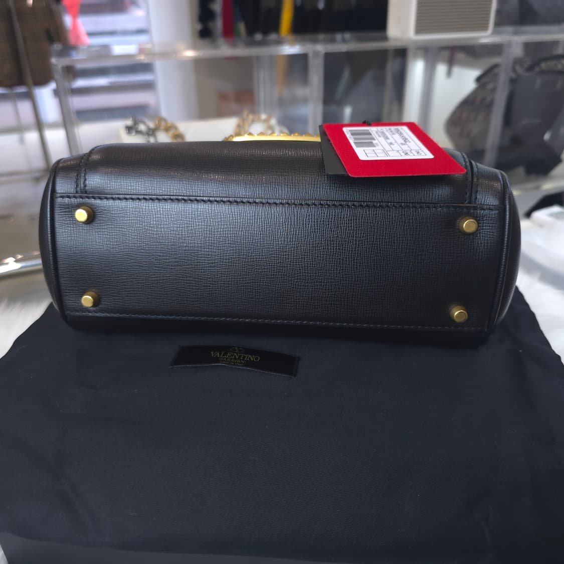 [중고/정품] 발렌티노 카프스킨 알코브 락스터드백 미디엄 상품이미지5
