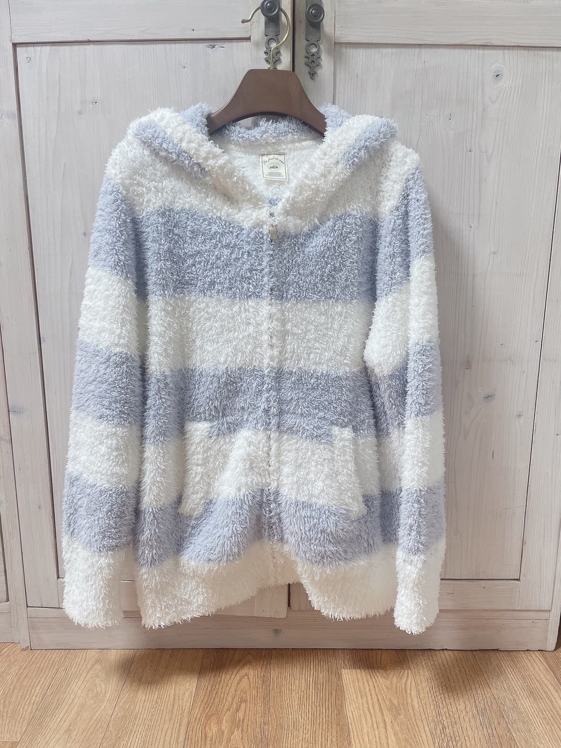 젤라또피케 2024 스트라이프 라벤더 화이트 집업 후드 니트 잠옷 상품이미지1