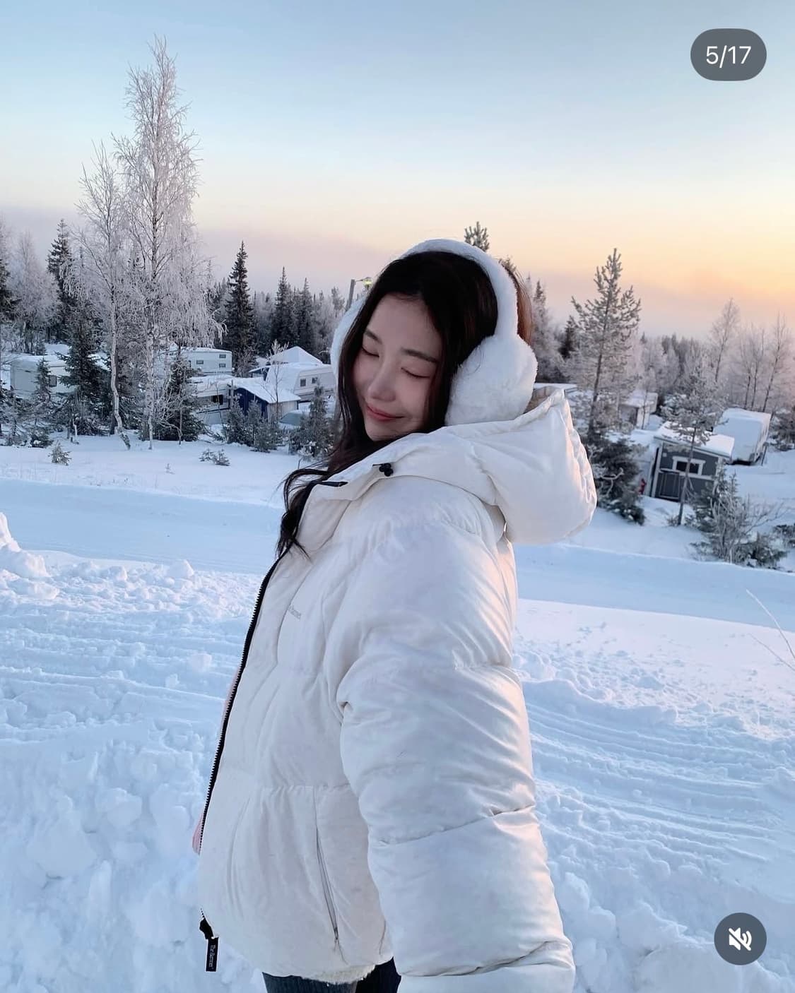 더바넷 리버시블 패딩 화이트 상품이미지3