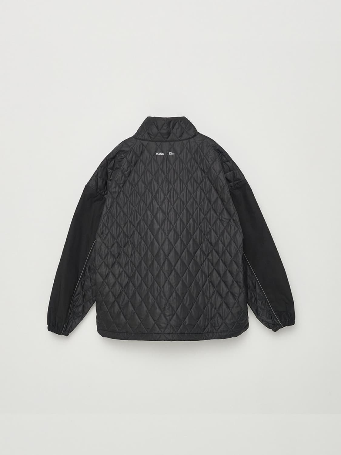 DIA QUILTING HIGH NECK JUMPER IN BLACK 상품이미지2