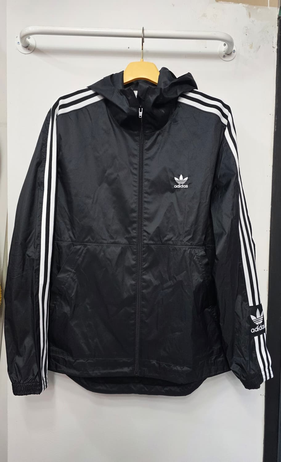 아디다스 남여공용 락업 윈드브레이커 바람막이 상품이미지1