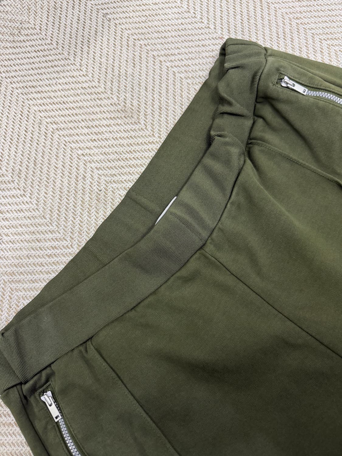 정품) COS 코스 남성 지퍼 포인트 조거 팬츠 XL 상품이미지6